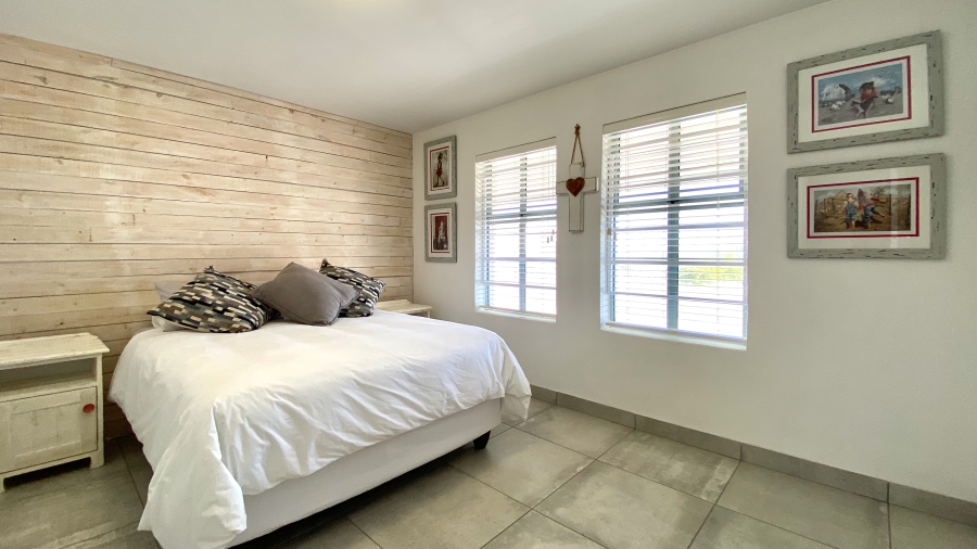 4 Bedroom Property for Sale in Dwarskersbos Western Cape